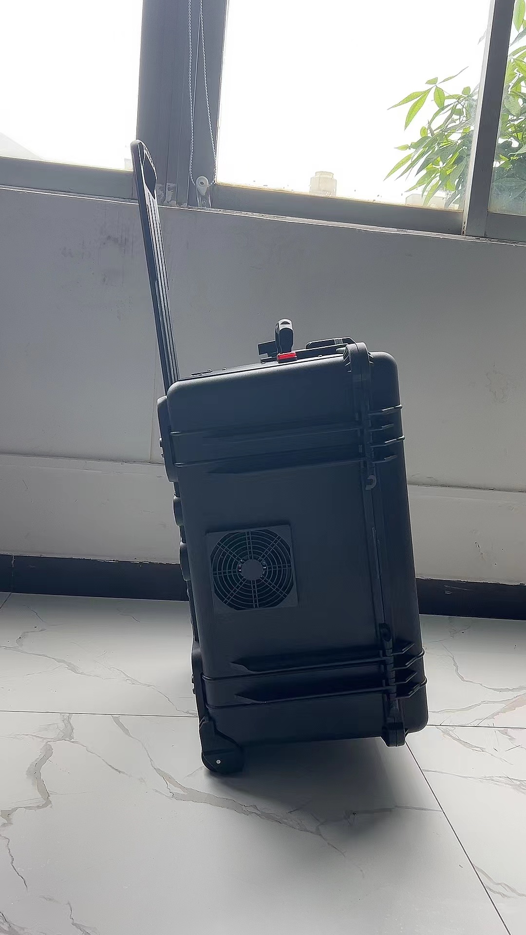 阿勒泰手拉箱型移动通信干扰器